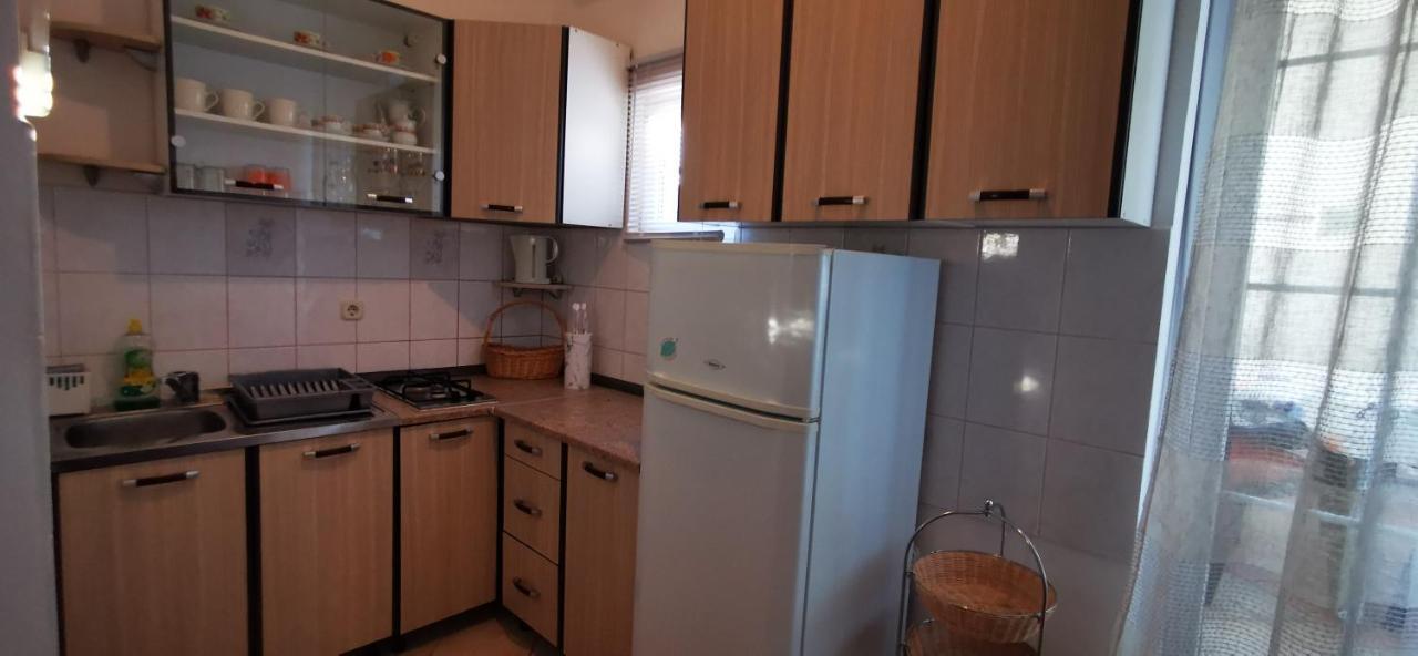 Apartmani Marija Kolan Exterior photo